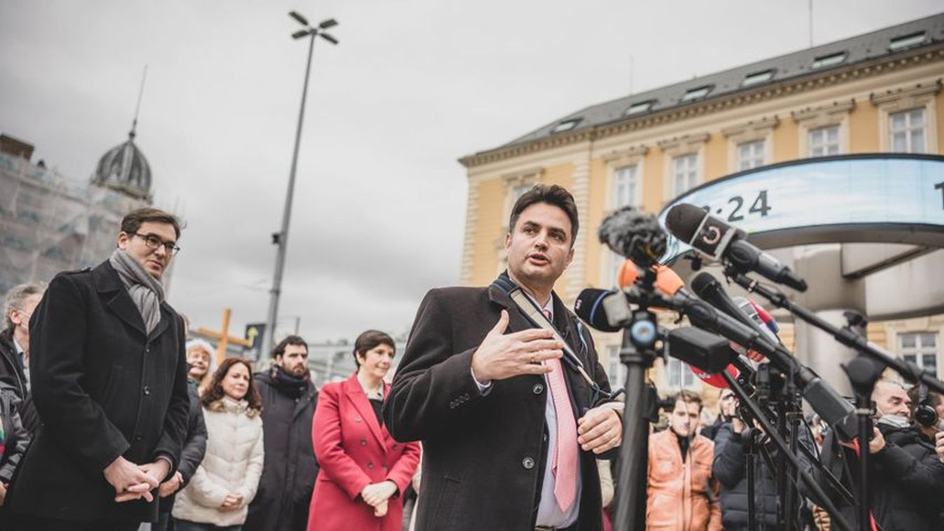 Fidesz: a baloldal újra fizetőssé tenné az egészségügyet