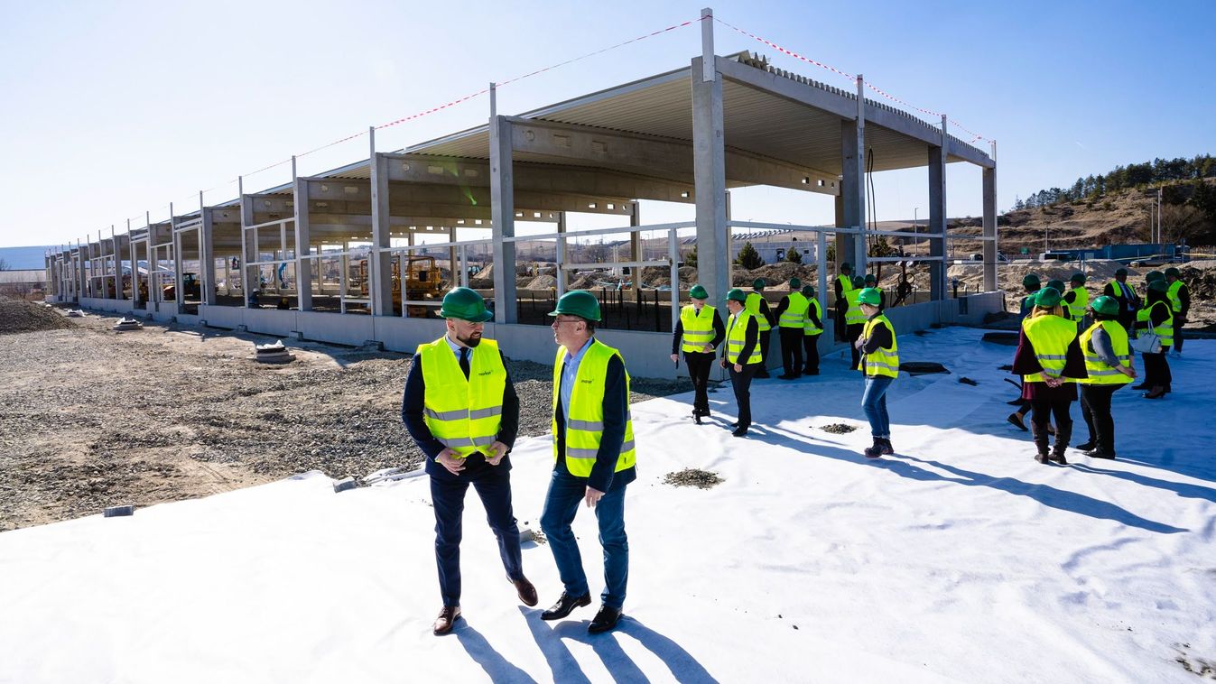 Egymilliárd forintos fejlesztés valósul meg az Alukov bátonyterenyei gyáregységénél (fotók)