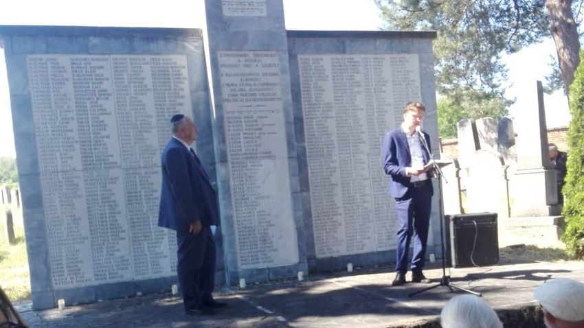 NOOL – A holokauszt áldozataira emlékeztek Balassagyarmaton
