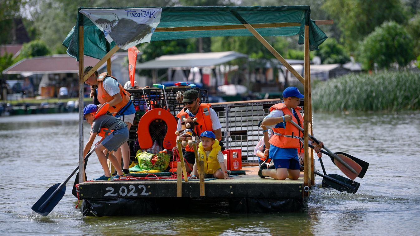 Elstartolt a III. Tisza-tavi PET Kupa (fotók)
