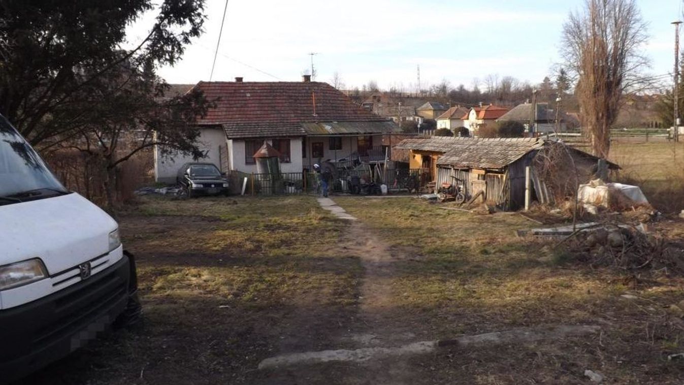 Leszállíttatta a buszról a szökni próbáló hajléktalant a dorogházi rabszolgatartó