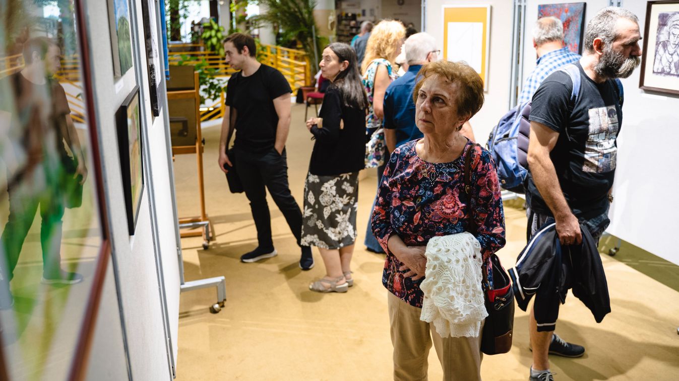 Megnyílt a Balassi Bálint Asztaltársaság új kiállítása Salgótarjánban
