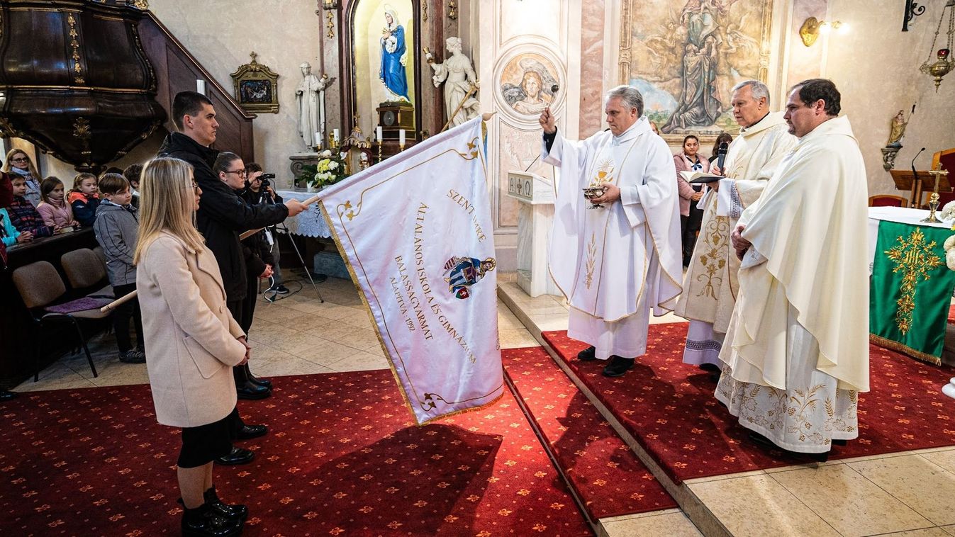 Fennállásának harmincadik évfordulóját ünnepli a gyarmati katolikus iskola + fotók