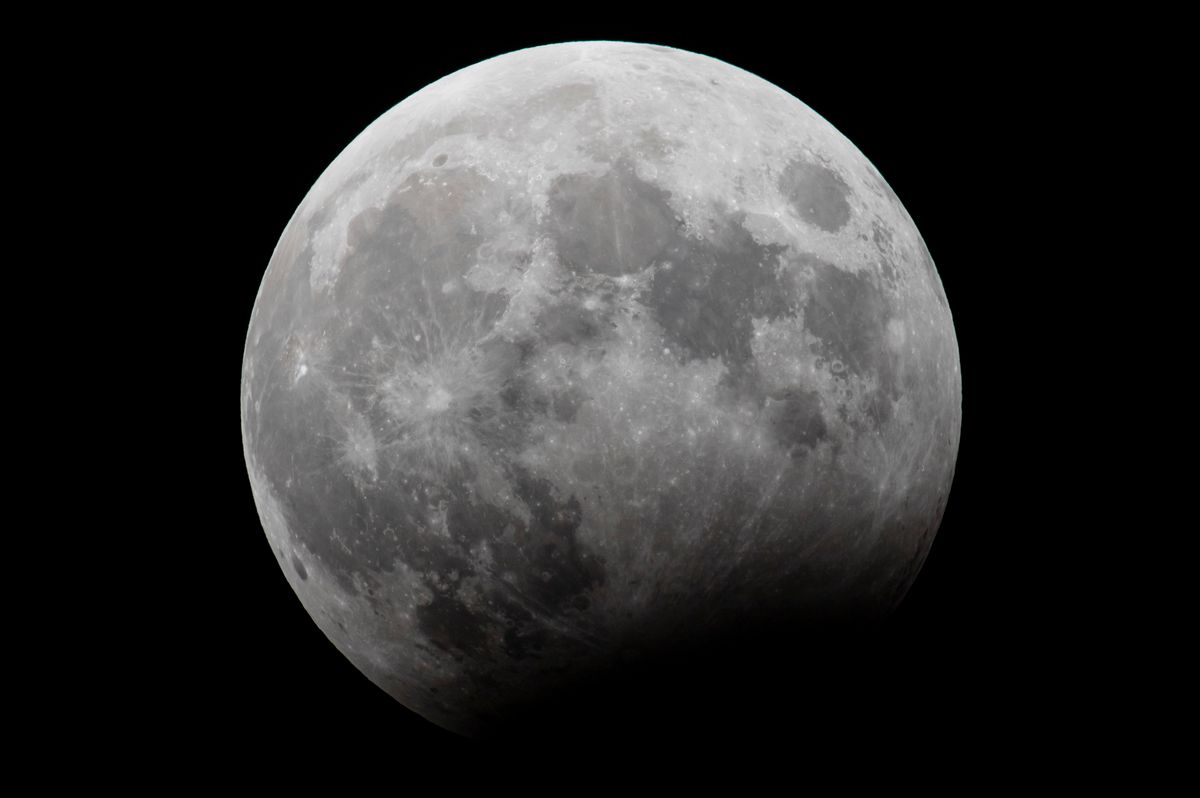 Részleges holdfogyatkozás Salgótarjánból fotózva