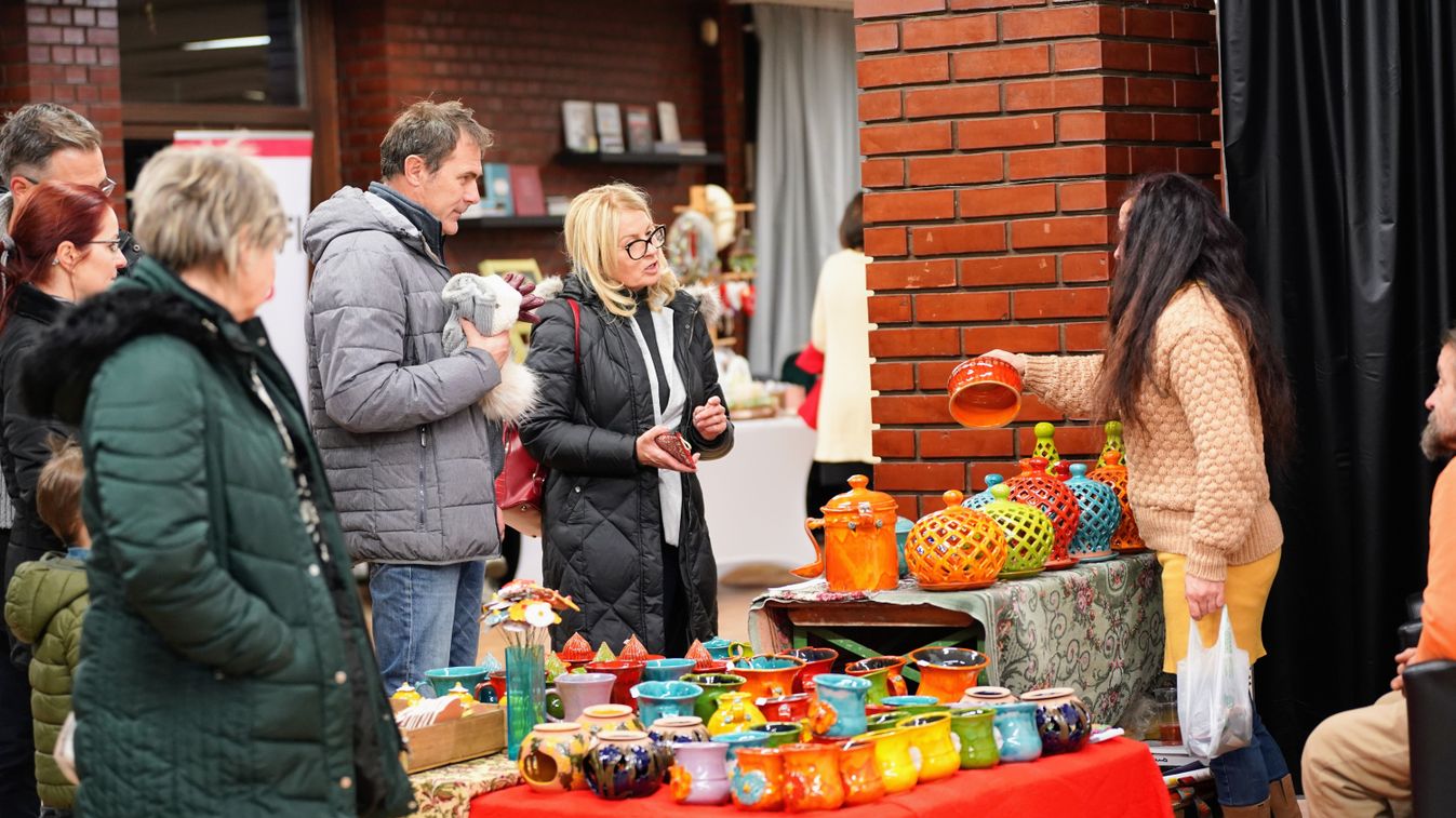 Nógrádi kézműves ajándékok sorakoztak fel a gyarmati adventi vásáron (fotók)