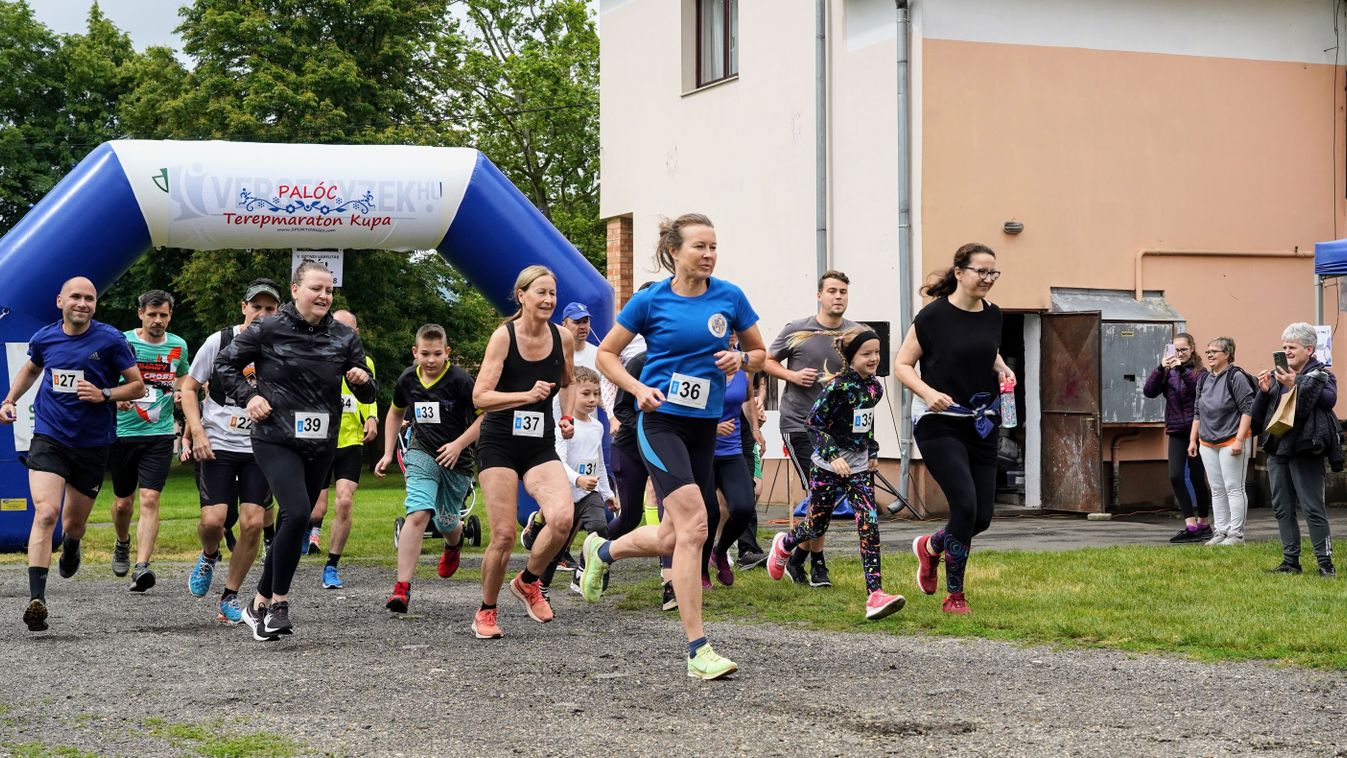 Szondi Várfutáson vettek részt hagyományőrző céllal Drégelypalánkon