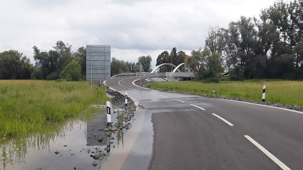 Levonult az ár, a takarítási munkálatokat végzik a Közút munkatársai