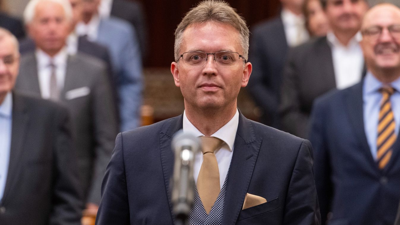 Letette miniszteri esküjét Hankó Balázs kulturális és innovációért felelős miniszter