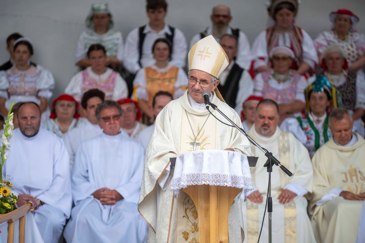 A Szent Anna Palóc Búcsún a családokért, magyar hazánk jövőjéért imádkoztak