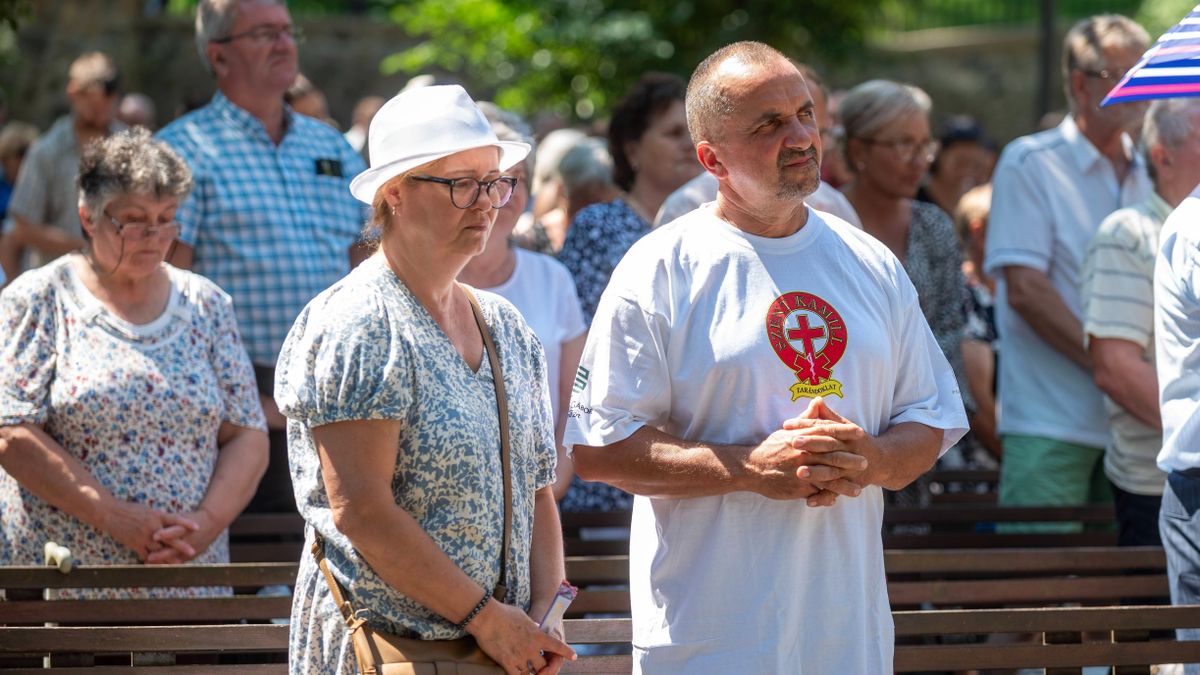 Immár hetedik alkalommal zarándokolnak a mentőhivatást választók Mátraverebély-Szentkútra a hétvégén