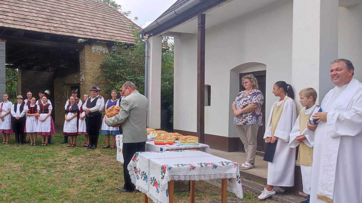 Augusztus 20-án újból megnyitotta kapuit a látogatók előtt a község egyik ékessége, a faluház