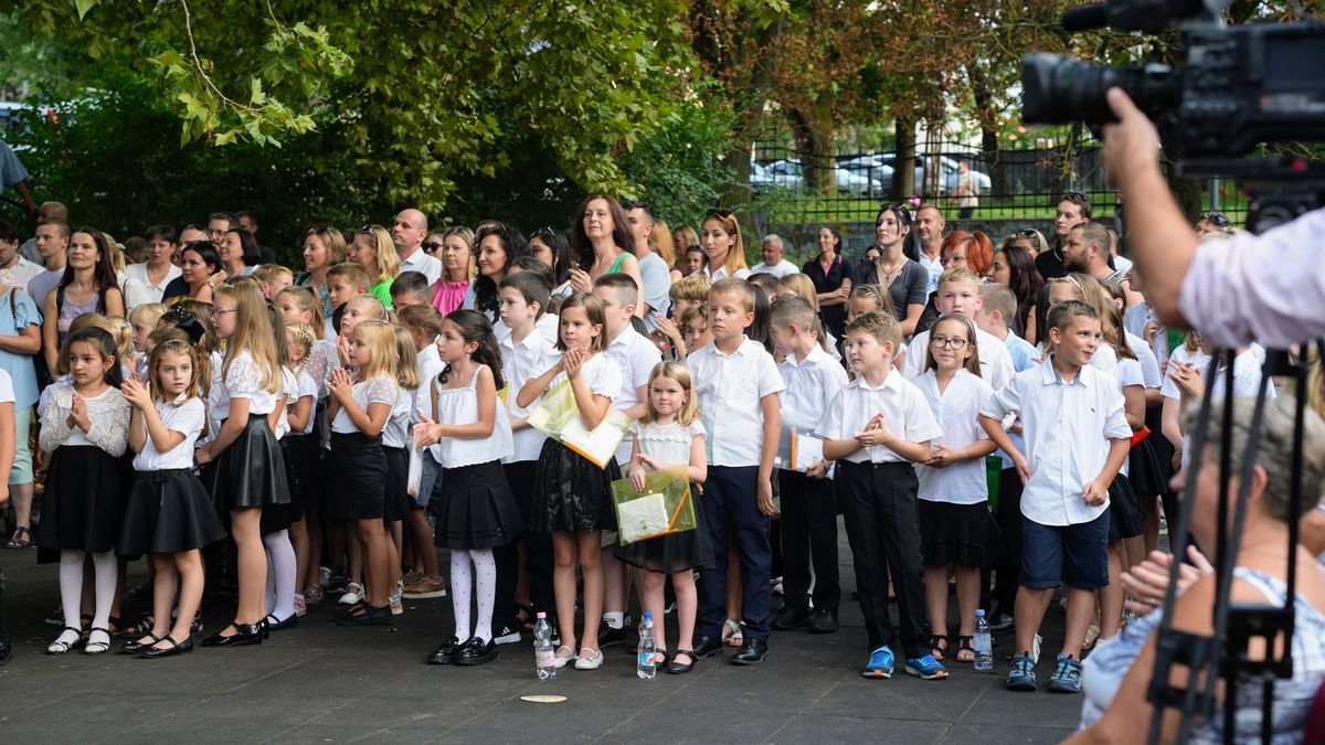 Tanévnyitó ünnepségen gyűltek össze a diákok