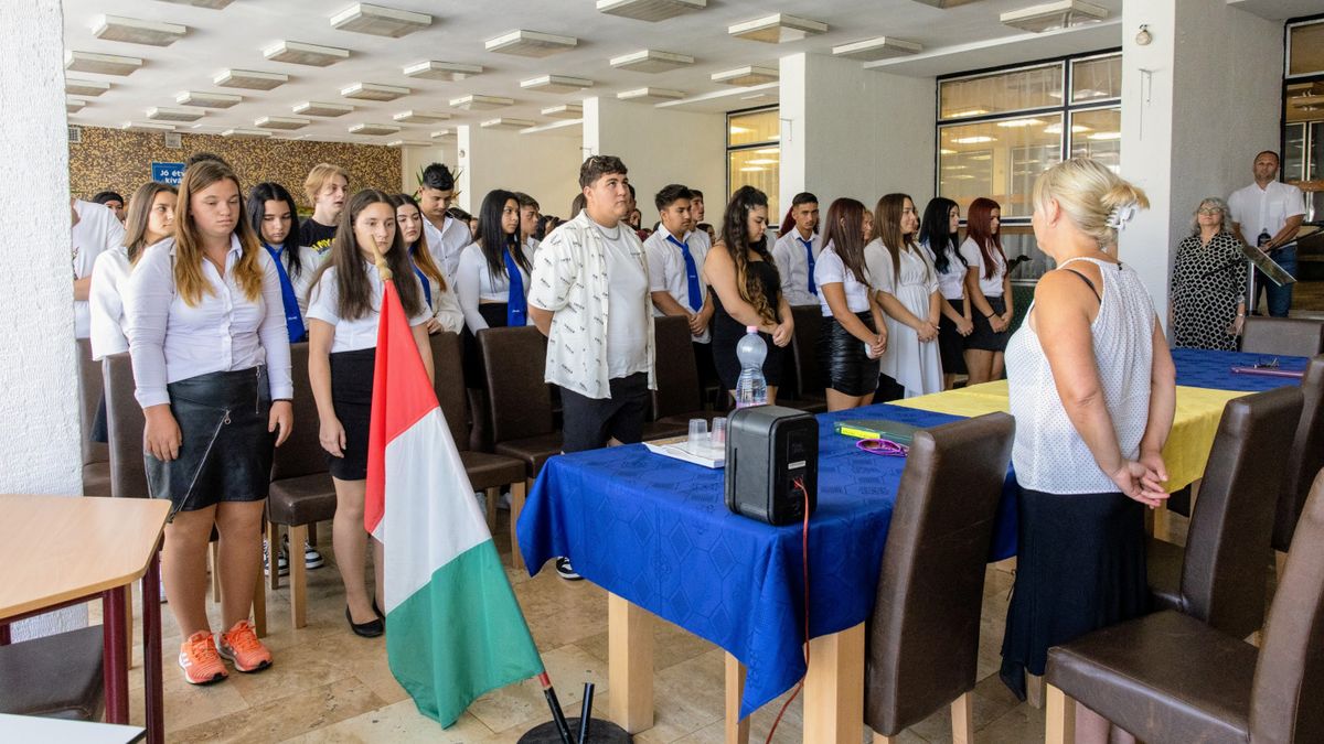 A Borbély Lajos technikum esetében idén két helyszínen is tartottak tanévnyitó ünnepséget a székhelyintézmény hamarosan induló felújítási munkálatai miatt