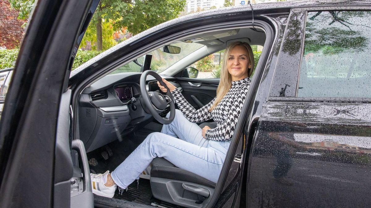 Czene Hédi, Nógrád vármegye első női taxis