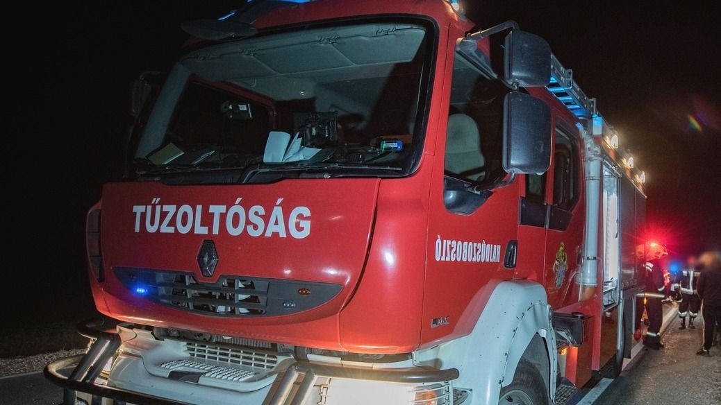 Tűz ütött ki Kisbárkányban, nagy terület lángol