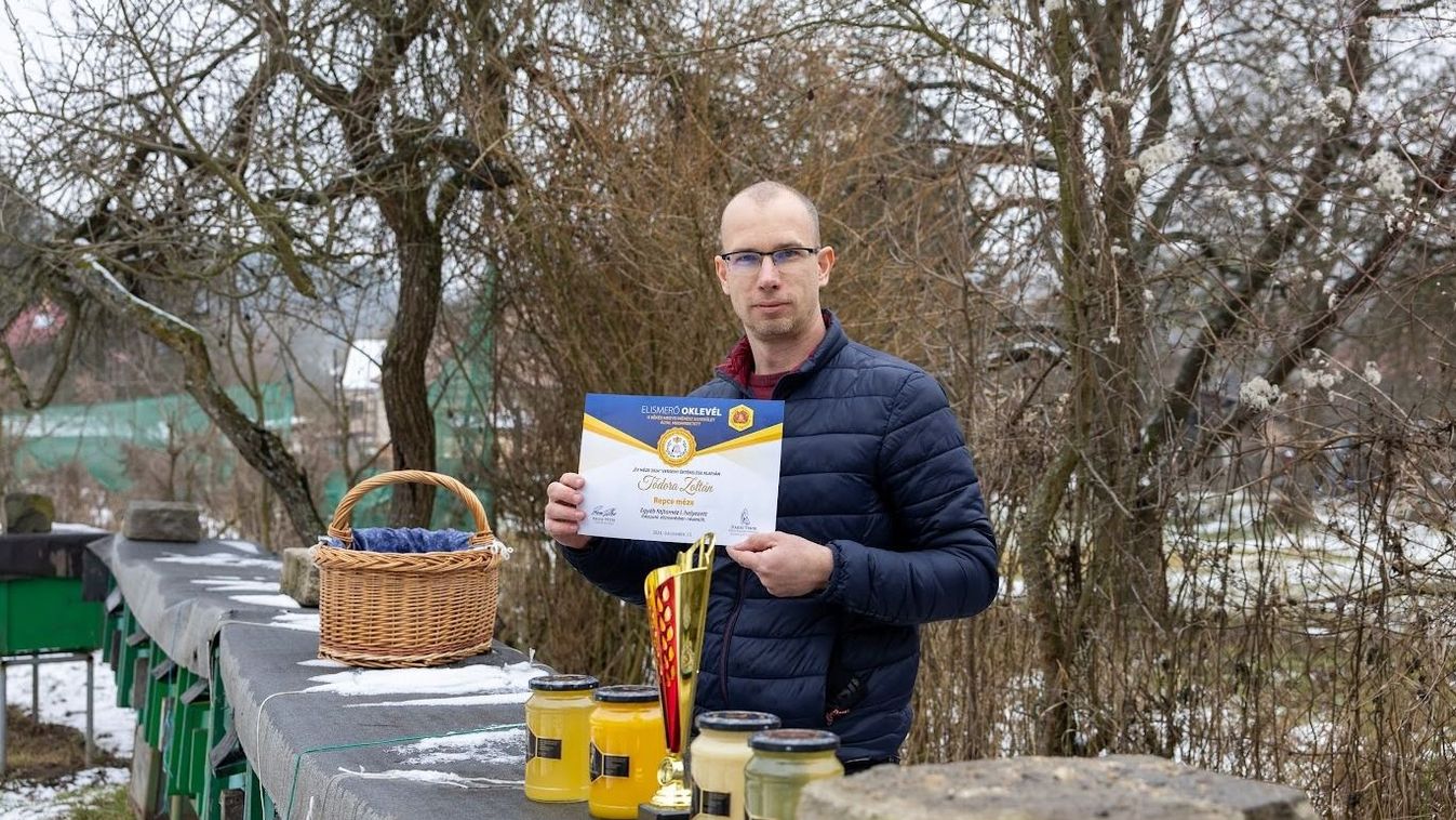 Titkos összetevő édesíti a nógrádi méhész országos bajnok mézét (videó)
