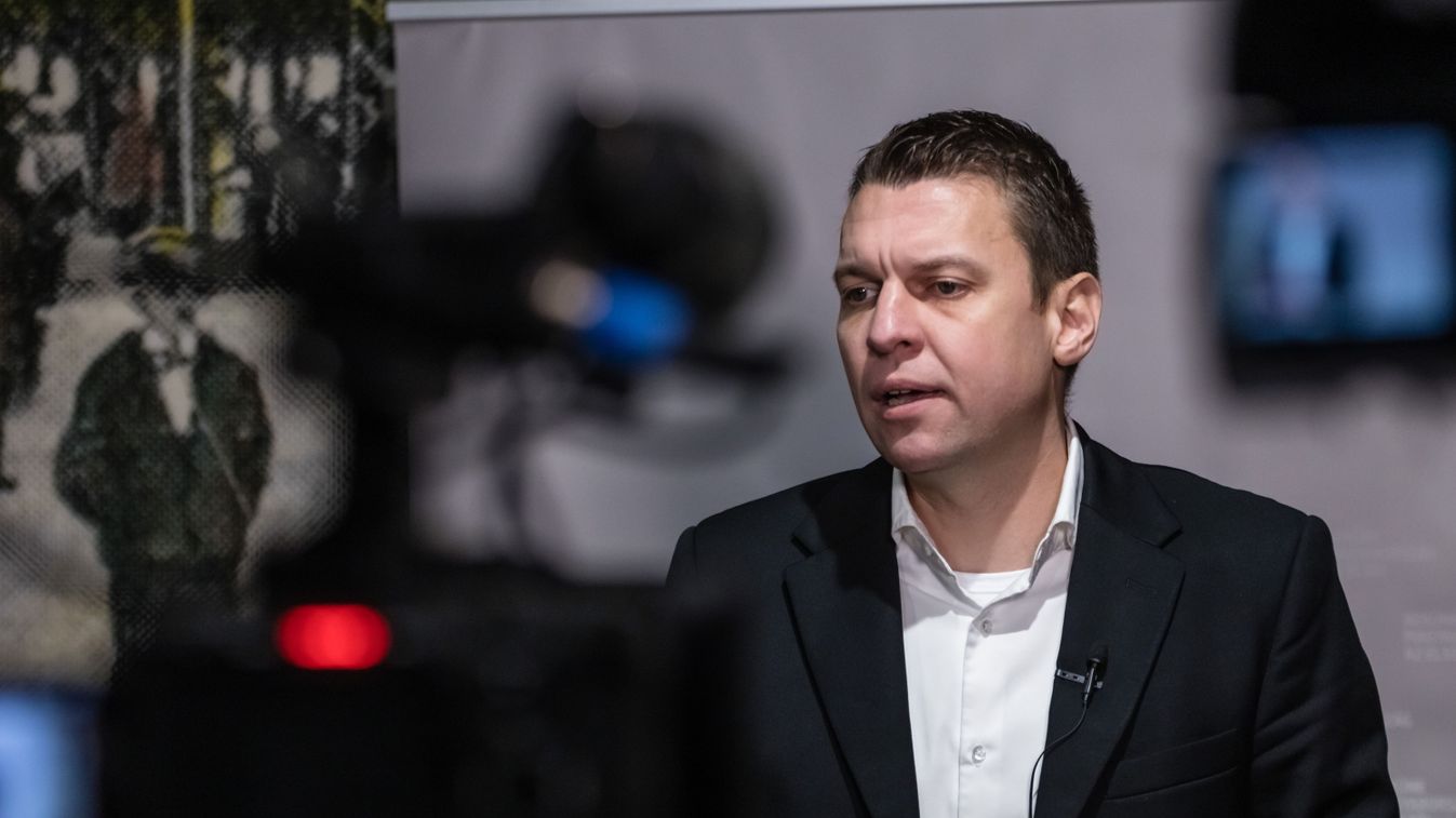 Menczer Tamás élesen bírálta a balliberális oldalt