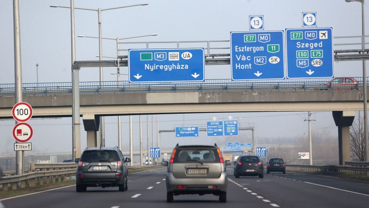 Bombahír az autósoknak: megnyitják a leállósávokat az M3-ason
