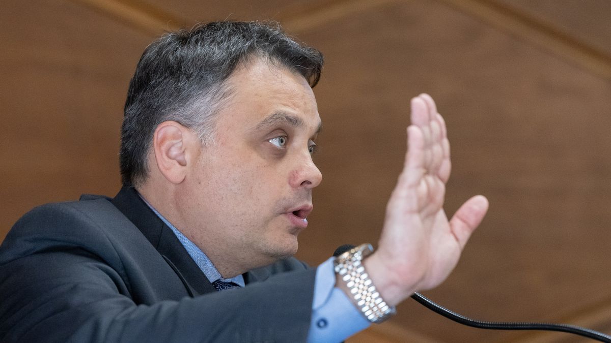 Dr. Latorcai Csaba a Nógrád vármegyei önkormányzatok polgármesterei részére tartott Közösségi Értékvédelmi Konzultáción
