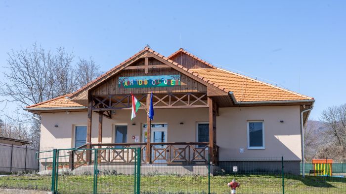 Bölcsőde átadó - Diósjenő
