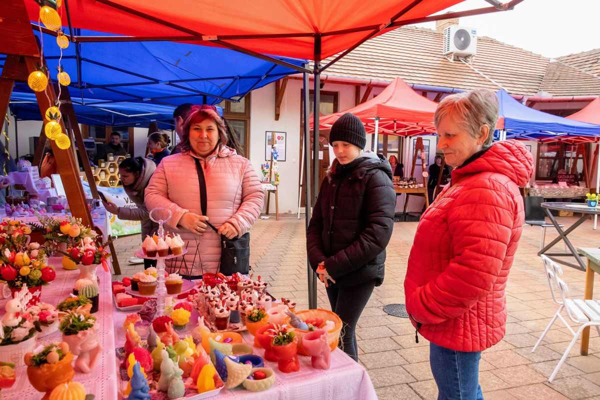 A szécsényi FeteKertben első alkalommal tartottak kézműves vásárt és piacot