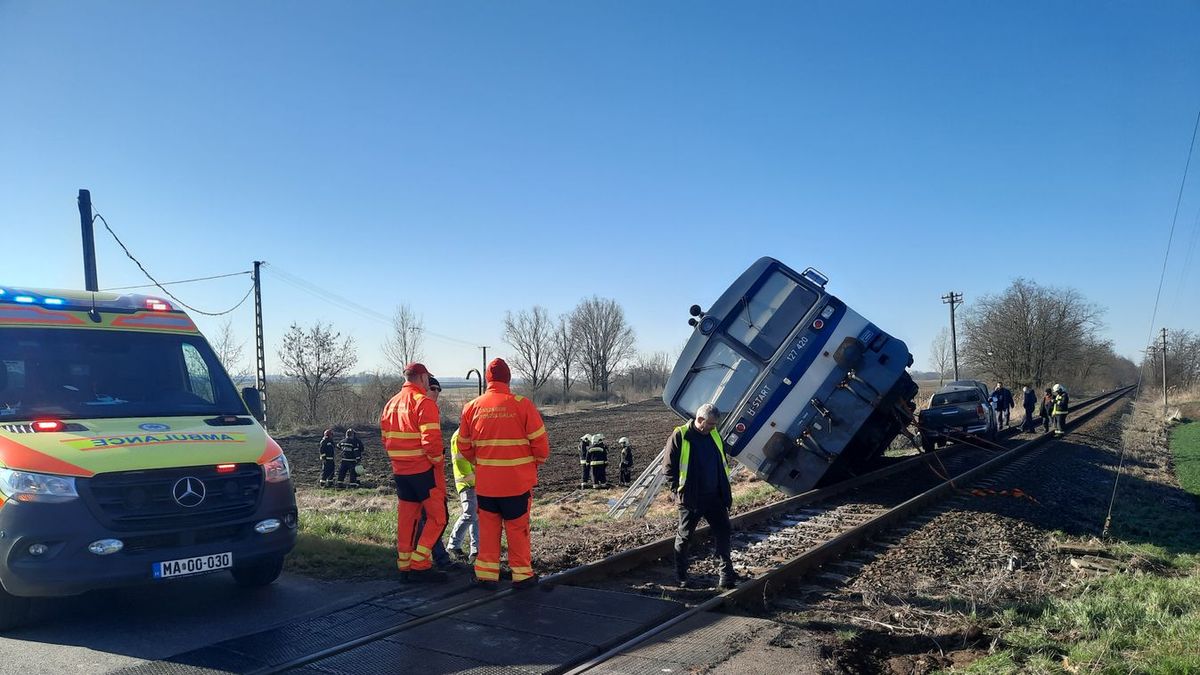 Tiszaeszláron egy vasúti átjáróban történt a tragédia