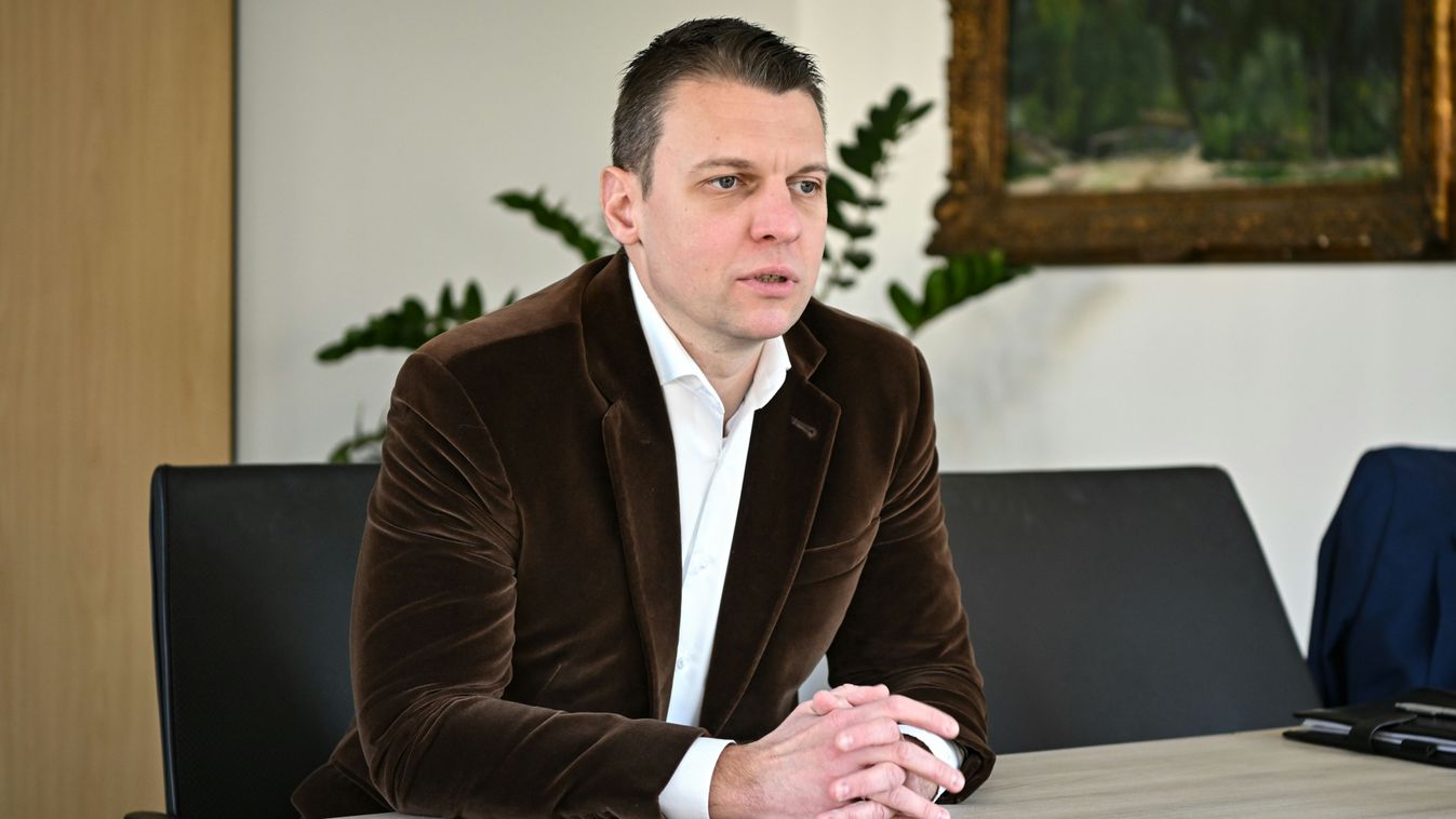 Menczer Tamás: „Manfred Webernek és a szolgájának” Ukrajna a legfontosabb (videó)