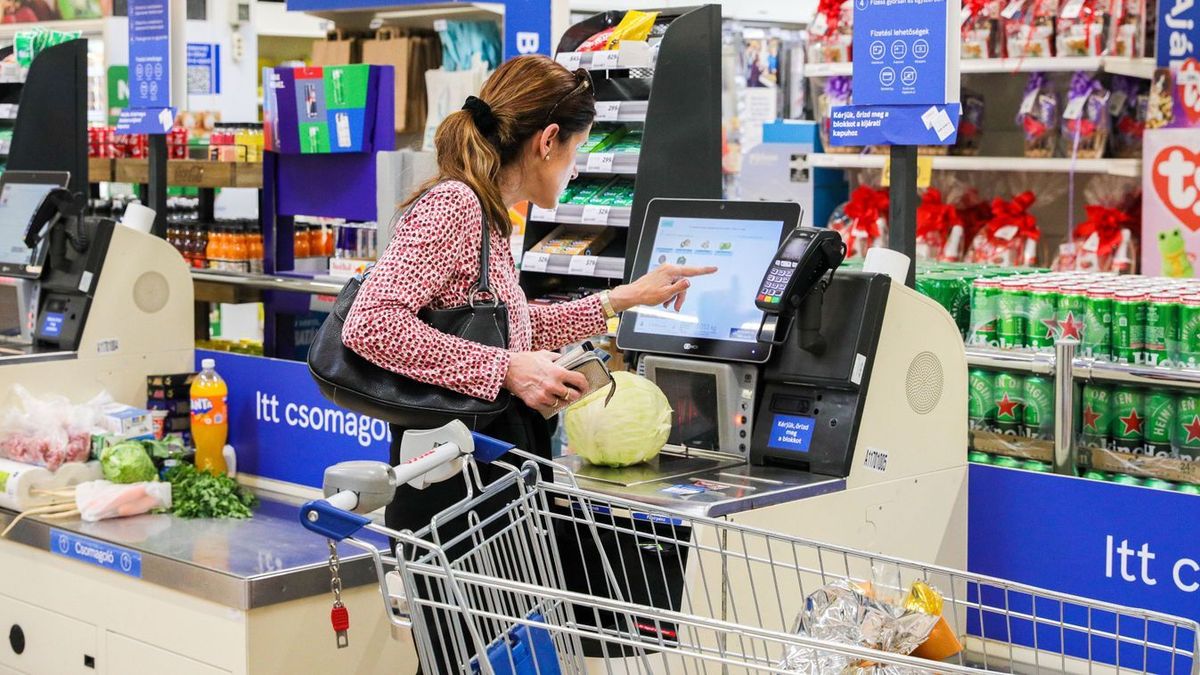 Így alakul a boltok nyitvatartása húsvétkor
