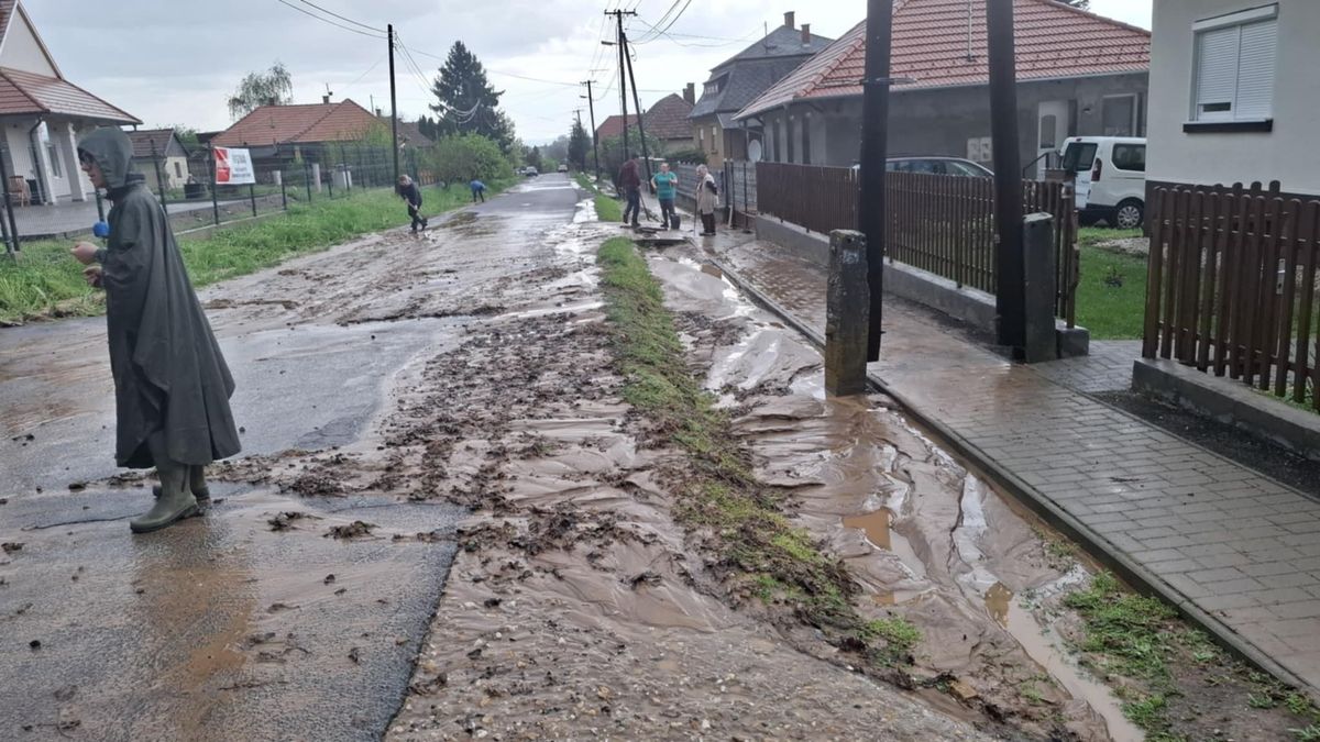 villámárvíz, Iliny