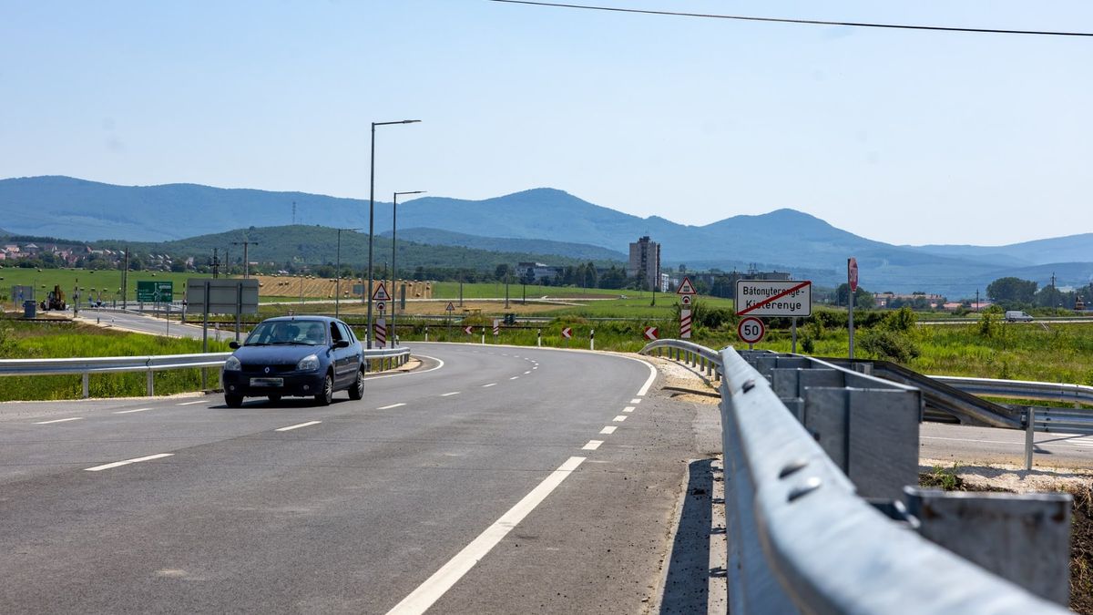 cég, bútorgyár, gyártóüzem, Modulax, Bátonyterenye, ipari park