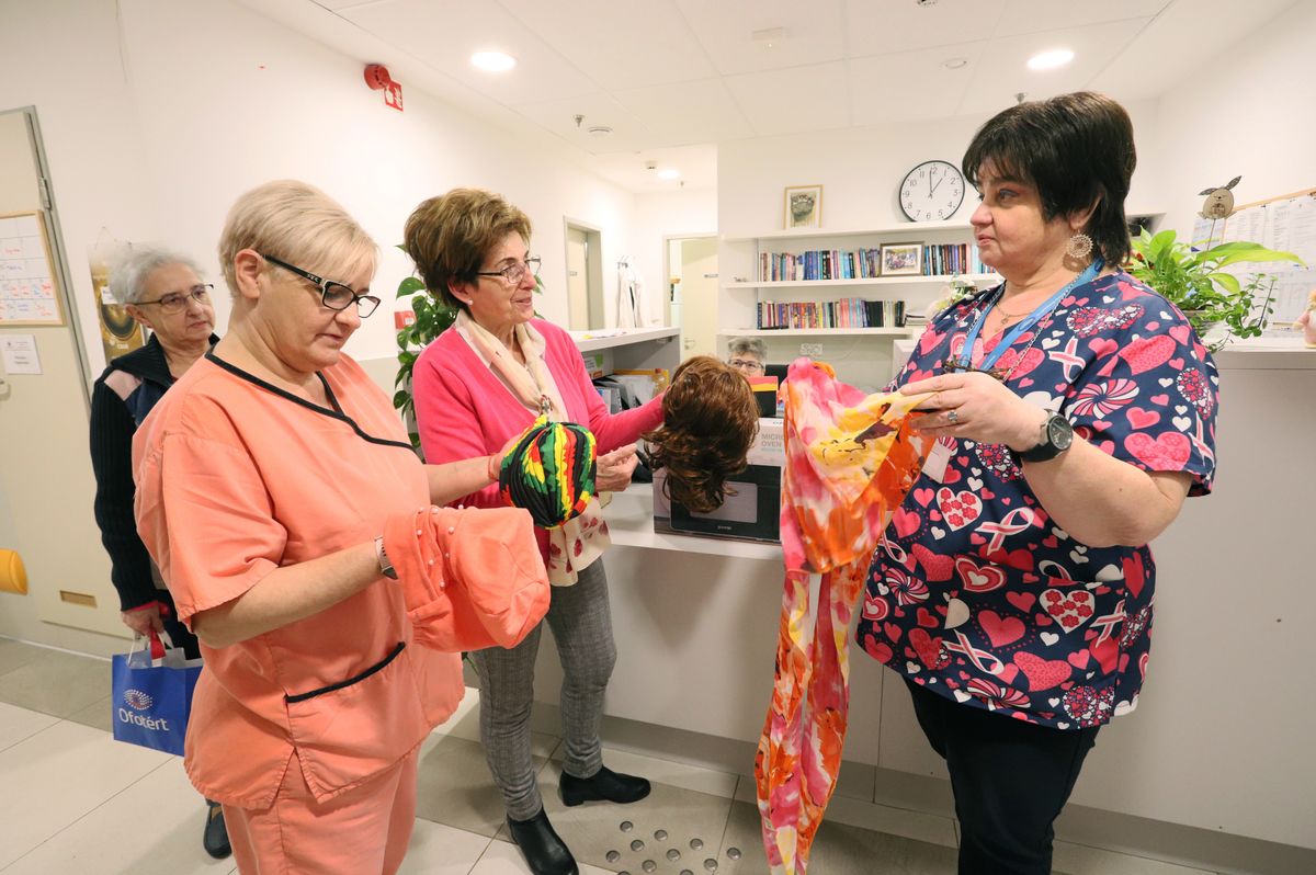 kórház, Onkológiai Centrum, adomány, MRL Salgótarjáni Alapszervezete