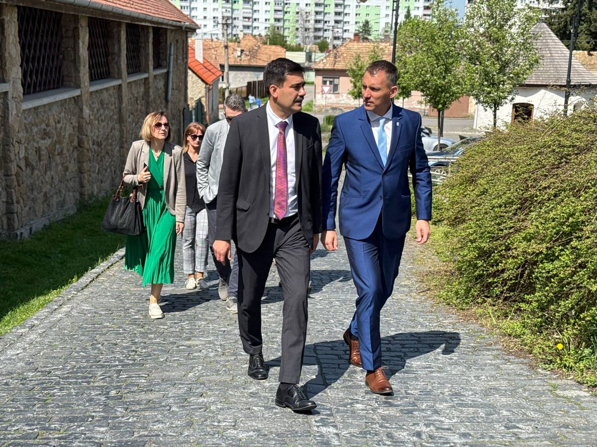 Salgótarján, Kreicsi Bálint, Agócs Attila, Fülek