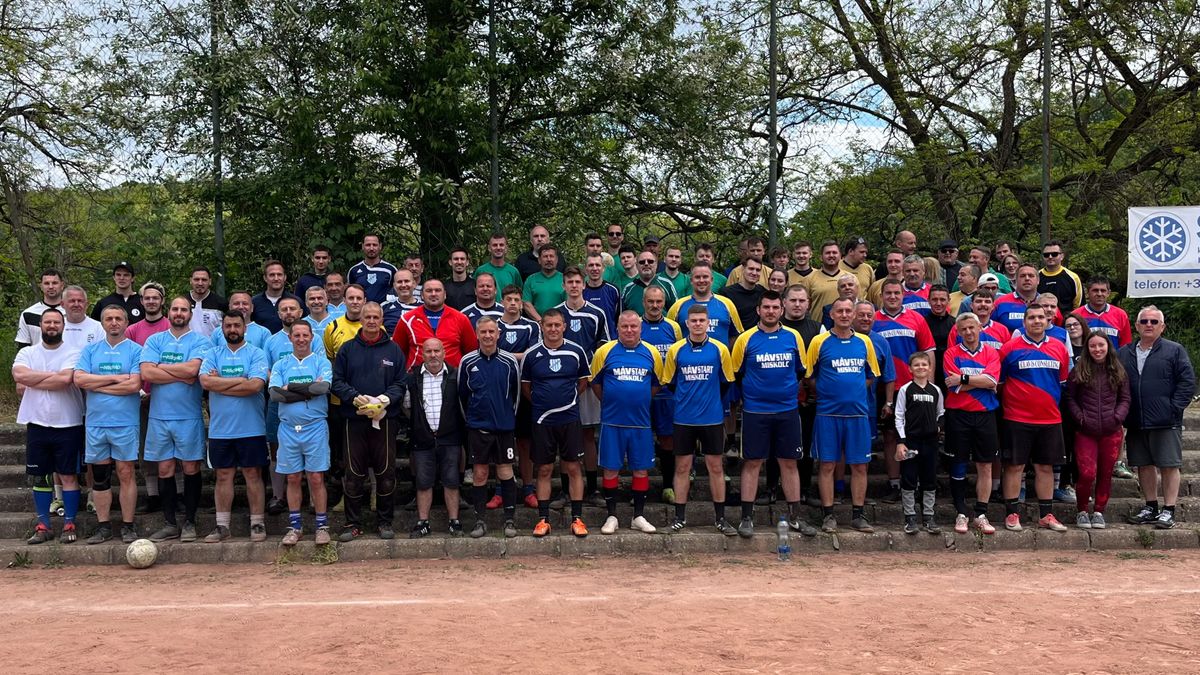 A Sportbarátok Focitornáján idén hét együttes küzdött meg Salgótarjánban az első helyért