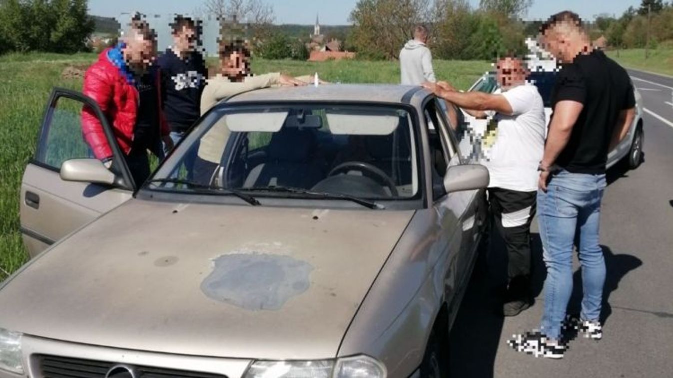 Sötét titka volt a nógrádi családnak, minden összedőlt, amikor a rendőrök megállították őket