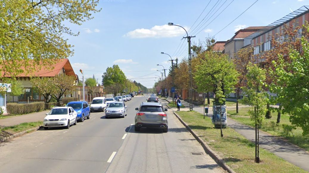 A balassagyarmati Rákóczi fejedelem útján történt az eset. A nyílt utcán, fényes nappal fogta meg egy nő fenekét a perverz férfi