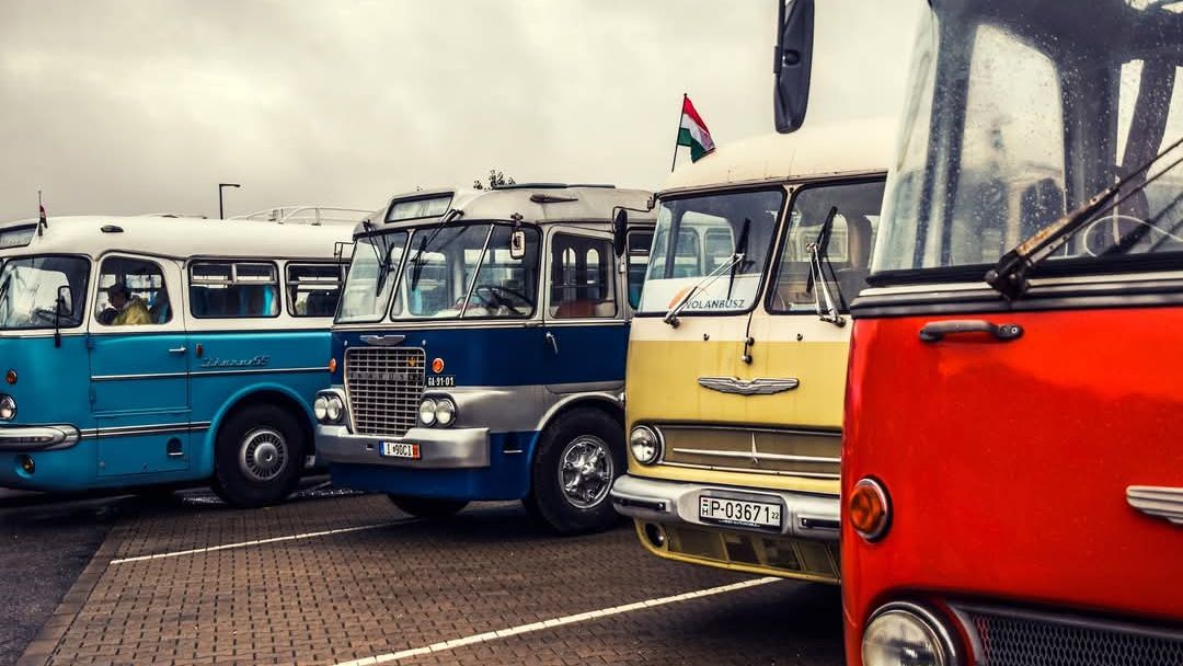 A 3,5 tonna fölötti oldtimer járművek mentesülhetnek az útdíj alól 2026-tól