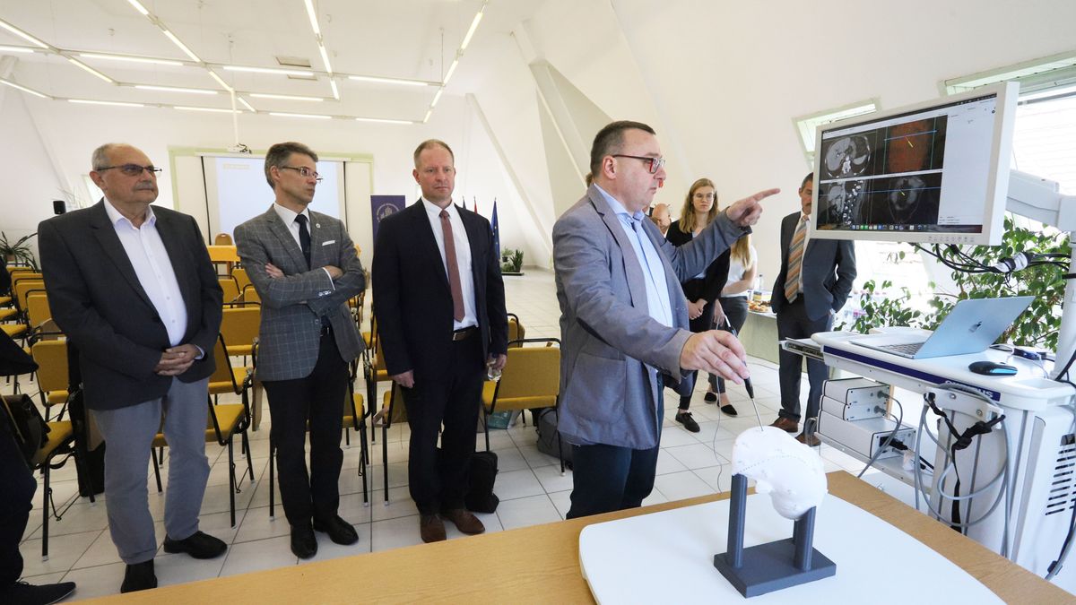 Innováció! Új rendszer segíthet a daganatos betegeknek! – Balassagyarmaton ismertették a részleteket