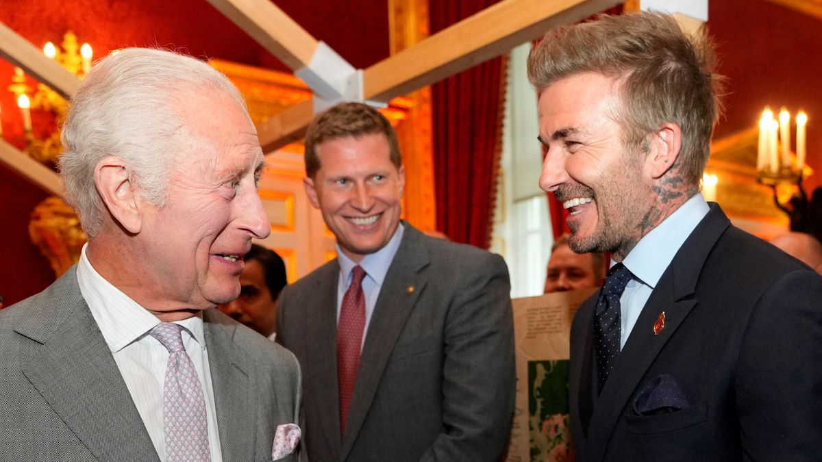 A családi botrányok után David Beckham neve a brit uralkodó listájára is felkerült