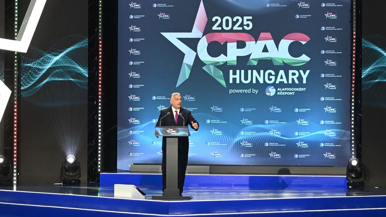 Orbán Viktor külföldi újságíróknak válaszolt