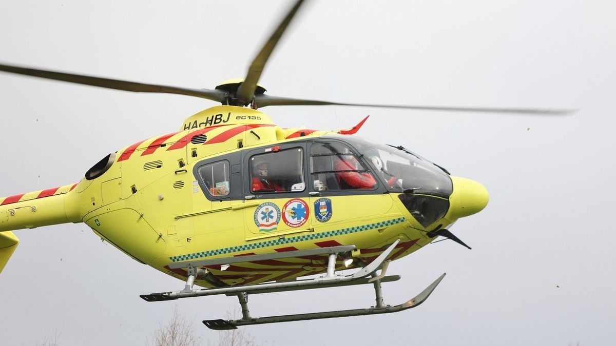 Mentőhelikopter érkezett az M3-ason sebesült emberhez Forrás: MW/Illusztráció