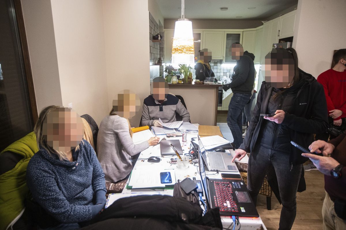 Költségvetési csalás miatt emeltek vádat