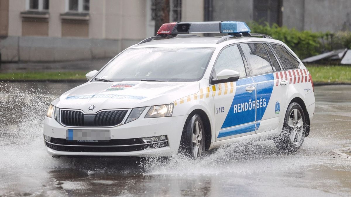 Részegen okoztak balesetet Nógrádban, a táskában nagy mennyiségű drog lapult