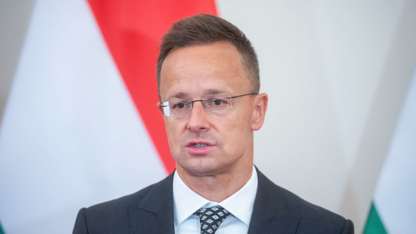 Szijjártó Péter: a kormány három ukrán katonai vezető szankciós listára helyezését kezdeményezte