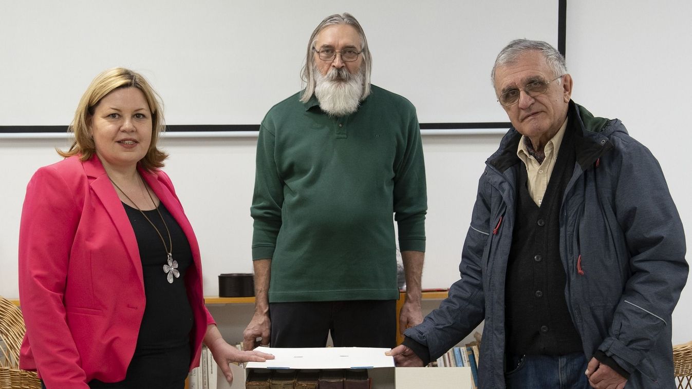 Salgótarján első polgármesterének leszármazottja ajándékkal érkezett a városba