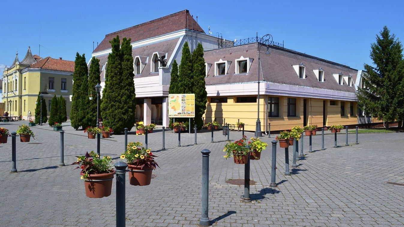 Újévi hangversenyt rendeznek a szécsényi művelődési központban Kép