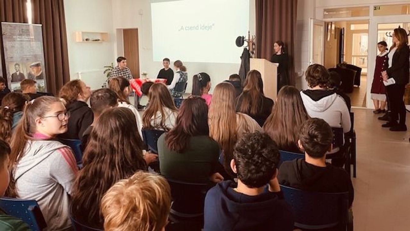 Rabszolgasorsra ítélve – rendhagyó történelemóra és kiállítás a varsányi...