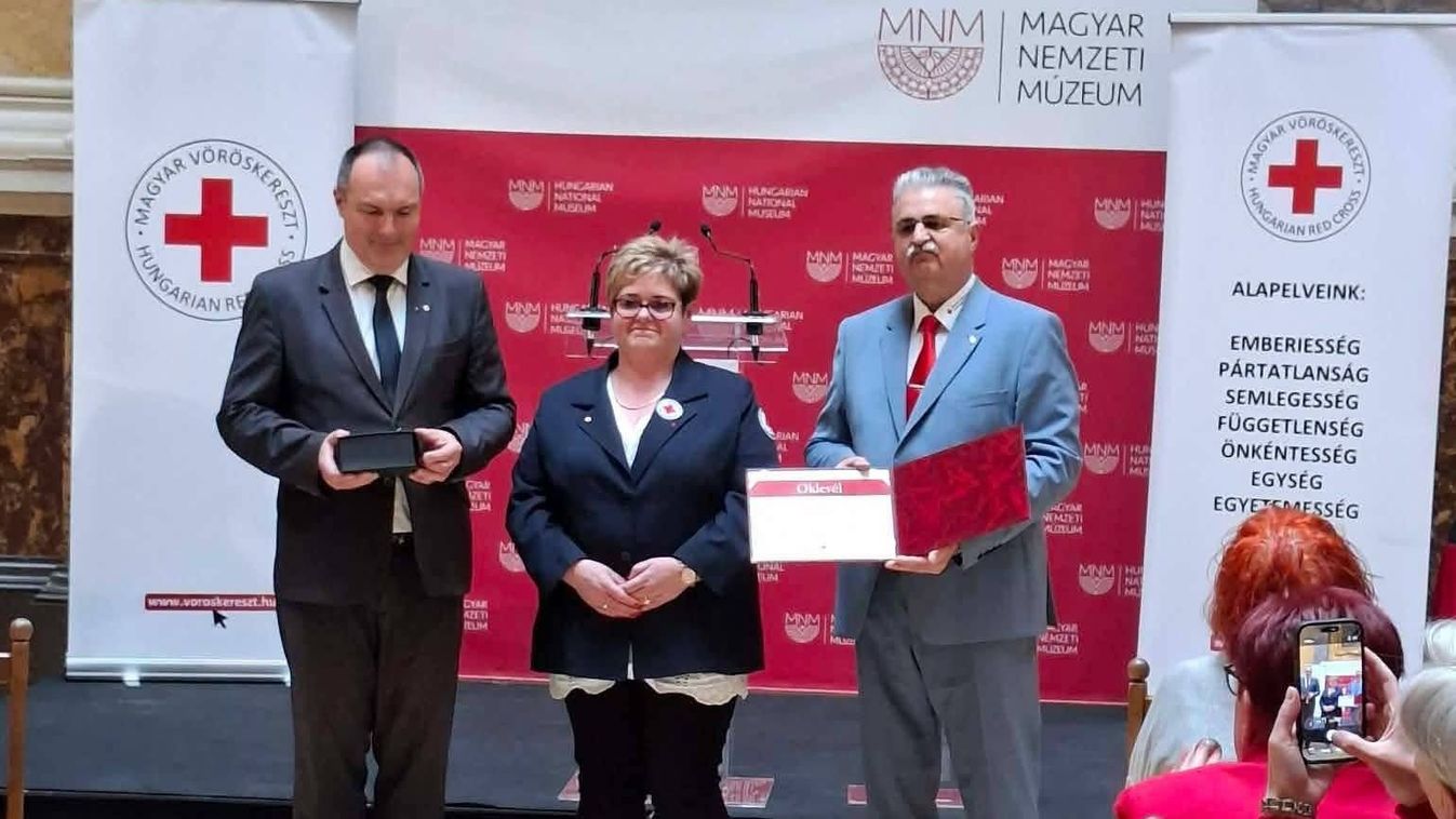 Emberi Méltóságért díjjal ismerték el a nógrádi szakember példaértékű munkáját
